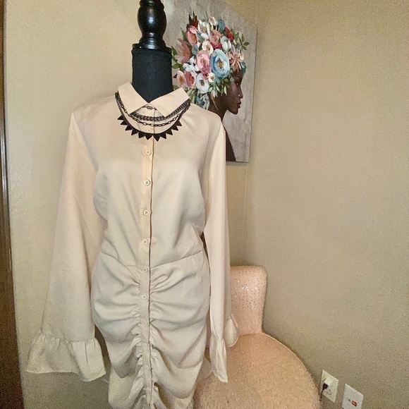 Ruffle Dress 🌻 - Picture 6 of 9